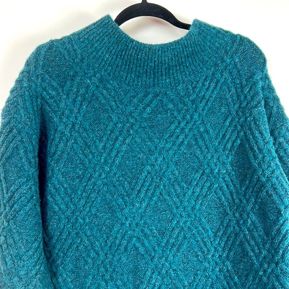 Soft Surroundings sweater for ladies size medium - Picture 2 of 8